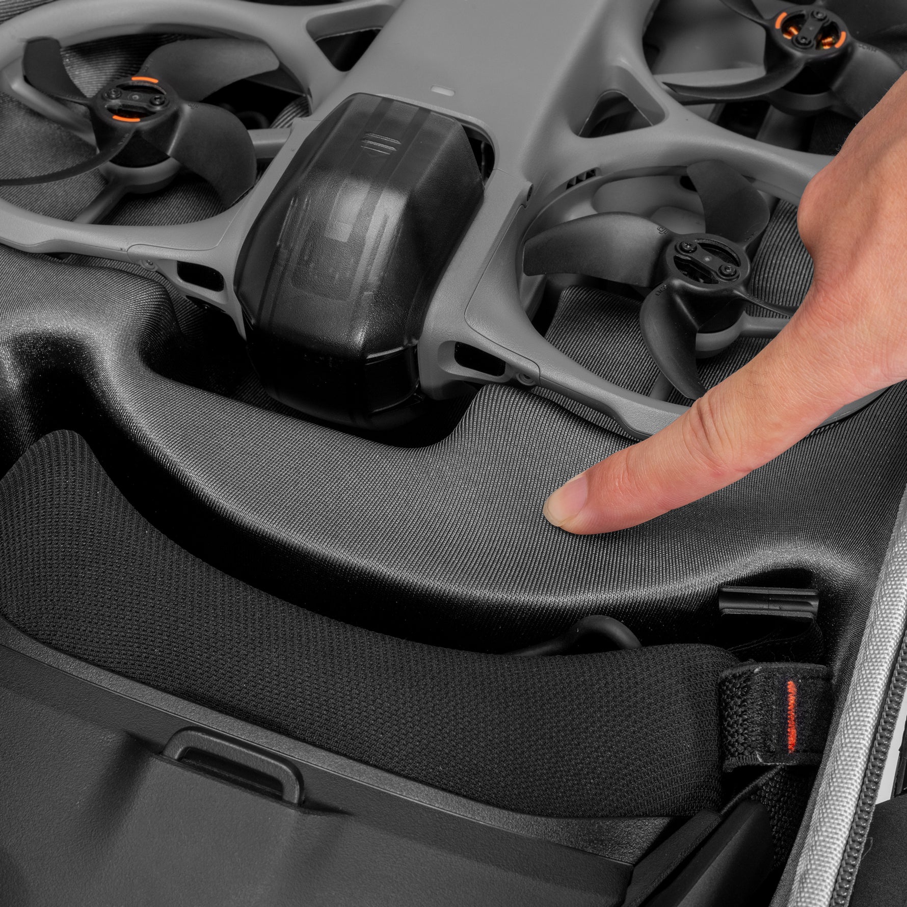 Close-up of the shock-absorbing Lycra dual-layer lining inside the Avata 360 carry bag, providing precise protection against bumps.