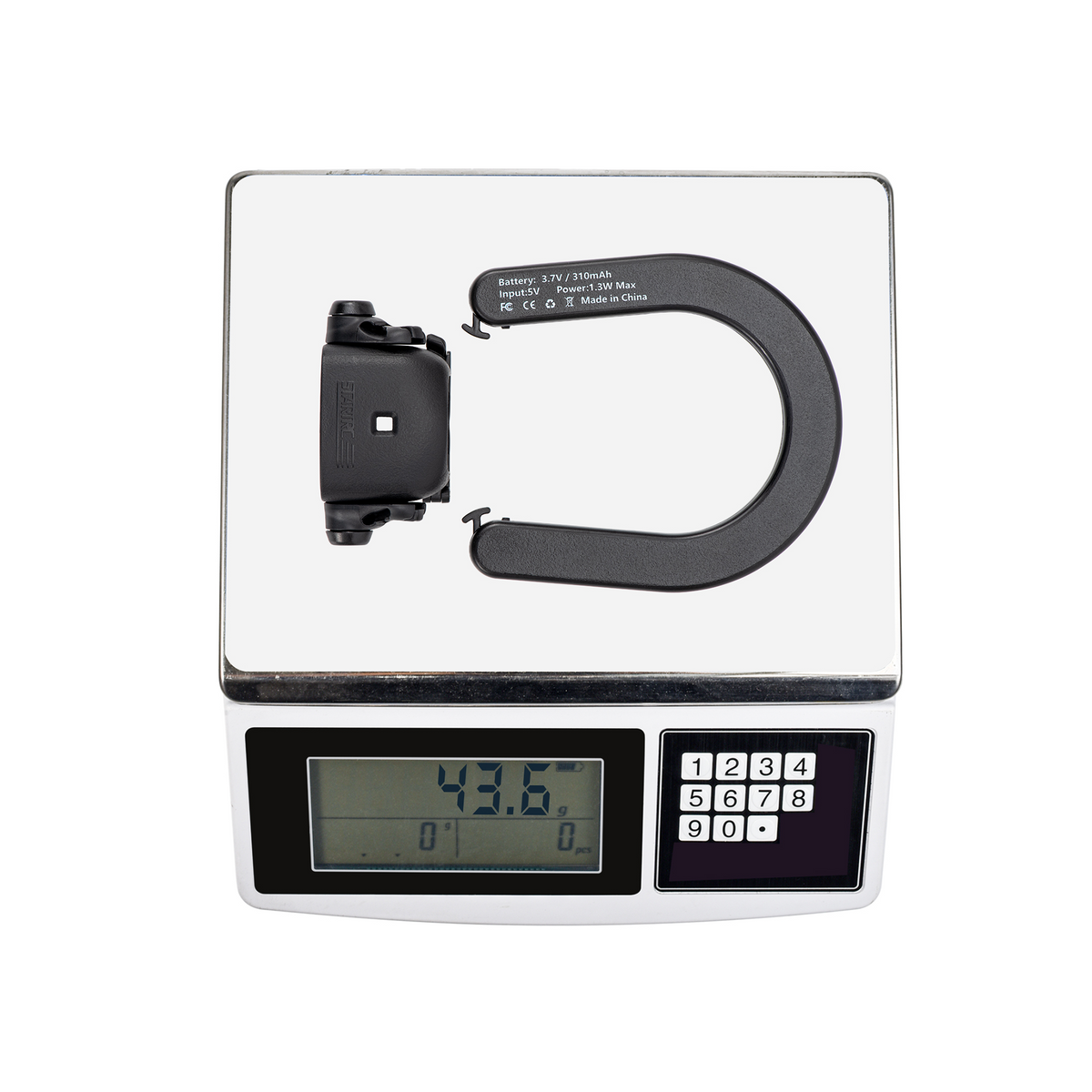Weight scale displaying the ultra-lightweight 43.6g design of the STARTRC Pocket beauty light, ensuring a stable vlogging experience.