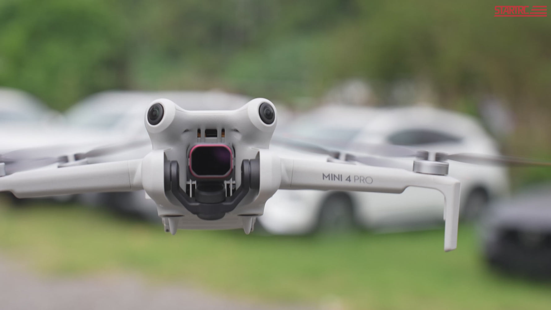 Video review thumbnail showing the drone hovering low over grass, utilizing the ND filter to create smooth motion blur and eliminate overexposure.